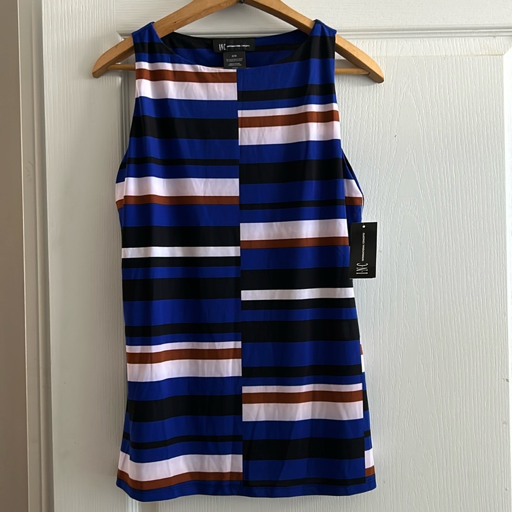 NWT - Women's sleeveless top